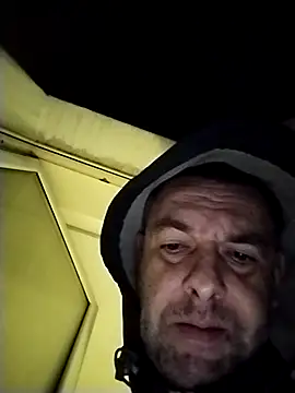 Snapshot of Andrzej-M chatting on November 12, 11:58 pm Andrzej-M online show from November 12, 11:58 pm