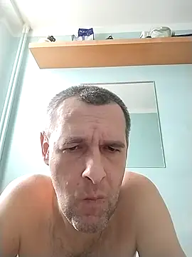 Snapshot of Andrzej-M chatting on November 23, 9:42 am Andrzej-M online show from November 23, 9:42 am