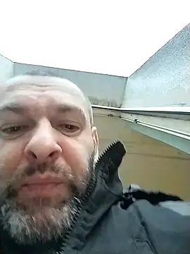 Snapshot of Andrzej-M chatting on December 14, 2:22 pm Andrzej-M online show from December 14, 2:22 pm