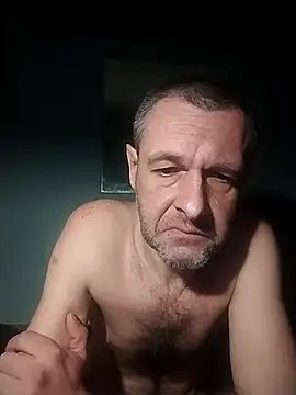 Snapshot of Andrzej-M chatting on April 17, 11:08 pm Andrzej-M online show from April 17, 11:08 pm