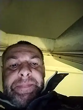 Snapshot of Andrzej-M chatting on April 25, 9:45 pm Andrzej-M online show from April 25, 9:45 pm