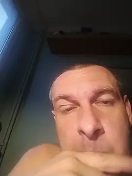 Snapshot of Andrzej-M chatting on May 16, 6:39 pm Andrzej-M online show from May 16, 6:39 pm