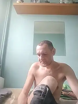 Snapshot of Andrzej-M chatting on May 17, 6:44 am Andrzej-M online show from May 17, 6:44 am