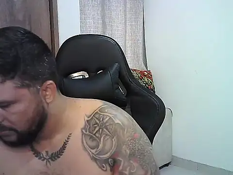 tupapito00 online show from March 27, 5:01 pm