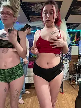 Snapshot of NovaLove2002 chatting on March 4, 4:49 am NovaLove2002 online show from March 4, 4:49 am