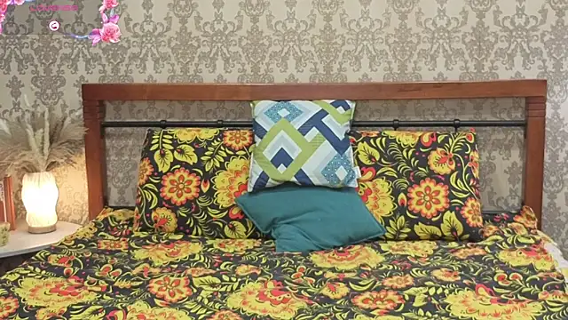 Lill Mary online show from March 11, 1:55 am