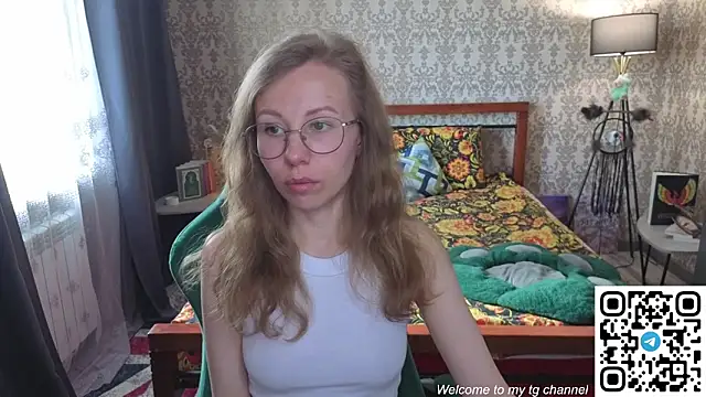 Lill Mary online show from May 5, 1:46 am