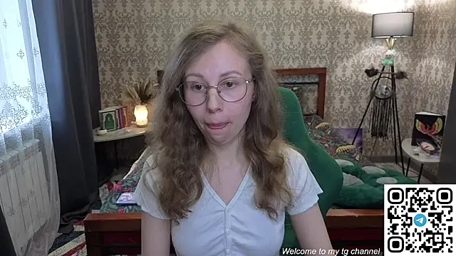Lill Mary online show from May 21, 2:07 am