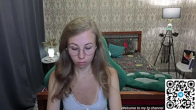 Snapshot of Lill_Mary chatting on July 3, 2:29 am Lill Mary online show from July 3, 2:29 am