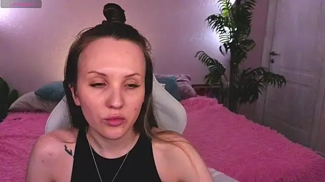 Snapshot of Wendy_mm chatting on April 24, 9:34 am Wendy mm online show from April 24, 9:34 am