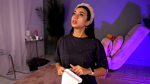 BetsyGonzale online show from October 16, 4:02 am