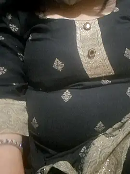 Snapshot of Bbw_Juice_Wife chatting on January 23, 11:37 am Bbw Juice Wife online show from January 23, 11:37 am