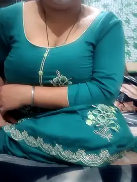 Snapshot of Bbw_Juice_Wife chatting on February 10, 11:04 am Bbw Juice Wife online show from February 10, 11:04 am