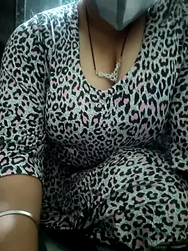 Snapshot of Bbw_Juice_Wife chatting on February 11, 11:10 am Bbw Juice Wife online show from February 11, 11:10 am