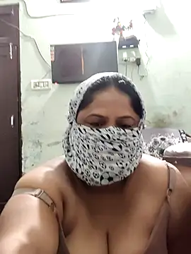 Snapshot of Bbw_Juice_Wife chatting on September 9, 9:03 pm Bbw Juice Wife online show from September 9, 9:03 pm