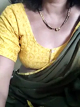 Snapshot of anuradha1432 chatting on November 26, 8:04 am anuradha1432 online show from November 26, 8:04 am