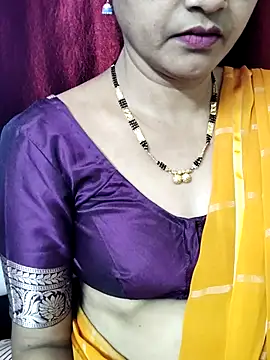 Snapshot of anuradha1432 chatting on December 19, 9:38 am anuradha1432 online show from December 19, 9:38 am