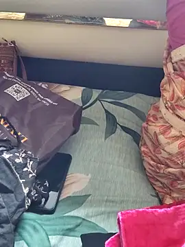 Snapshot of anuradha1432 chatting on January 6, 9:02 am anuradha1432 online show from January 6, 9:02 am