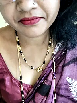 Snapshot of anuradha1432 chatting on January 10, 8:05 am anuradha1432 online show from January 10, 8:05 am