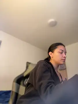 baby lizy online show from February 18, 5:53 pm