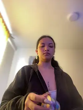 baby lizy online show from March 18, 3:48 pm