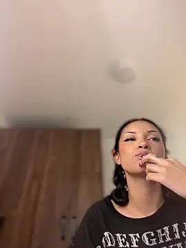 baby lizy online show from May 2, 8:36 pm