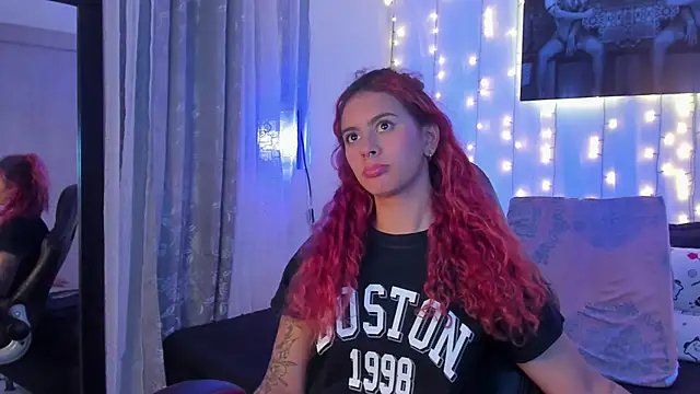 Sophiee Hill online show from December 26, 10:48 am