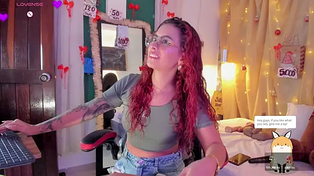 Sophiee Hill online show from December 21, 1:57 am