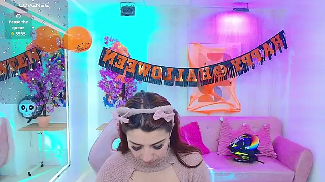 Gabby evanns online show from October 30, 12:06 pm