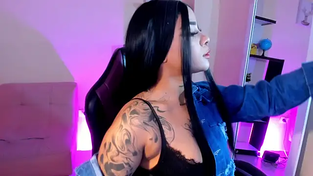 Snapshot of lana_0 chatting on December 12, 9:26 pm lana 0 online show from December 12, 9:26 pm