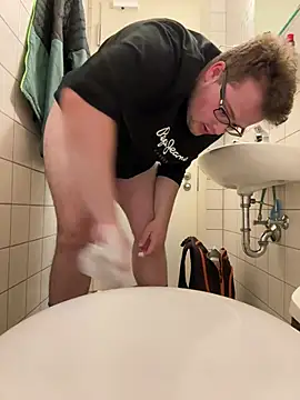 BigAssChubby online show from April 28, 2:44 pm