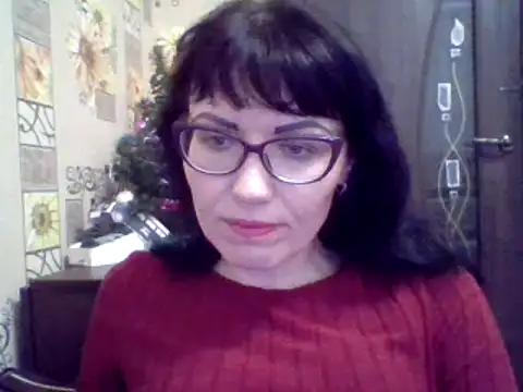 Snapshot of CharmingCat321 chatting on December 7, 8:38 pm CharmingCat321 online show from December 7, 8:38 pm
