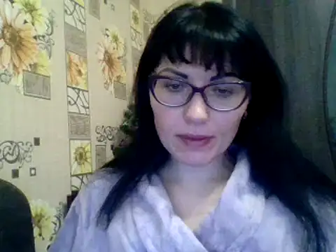 Snapshot of CharmingCat321 chatting on December 8, 1:03 pm CharmingCat321 online show from December 8, 1:03 pm