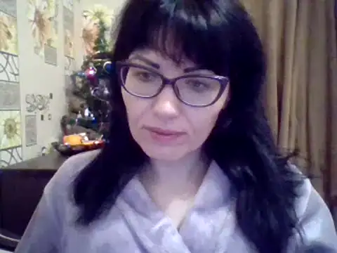 Snapshot of CharmingCat321 chatting on December 19, 11:35 pm CharmingCat321 online show from December 19, 11:35 pm