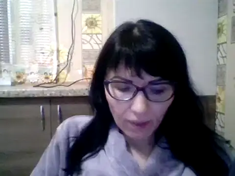 Snapshot of CharmingCat321 chatting on December 21, 8:21 pm CharmingCat321 online show from December 21, 8:21 pm