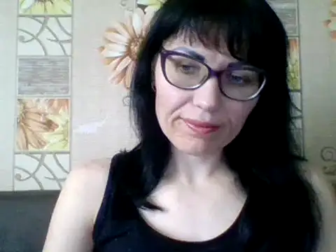 Snapshot of CharmingCat321 chatting on December 22, 12:38 pm CharmingCat321 online show from December 22, 12:38 pm
