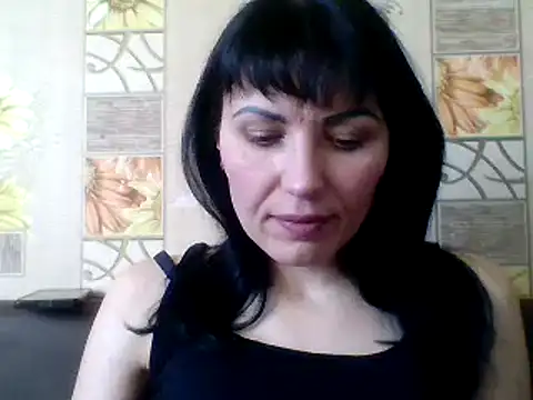 Snapshot of CharmingCat321 chatting on January 1, 12:33 pm CharmingCat321 online show from January 1, 12:33 pm