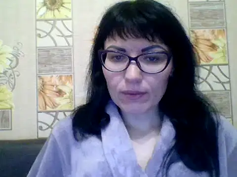 Snapshot of CharmingCat321 chatting on January 2, 3:37 am CharmingCat321 online show from January 2, 3:37 am