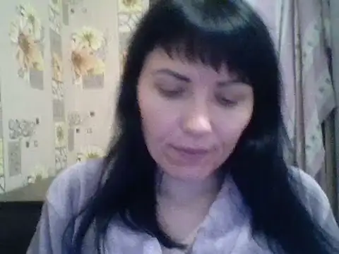 Snapshot of CharmingCat321 chatting on January 4, 6:19 pm CharmingCat321 online show from January 4, 6:19 pm