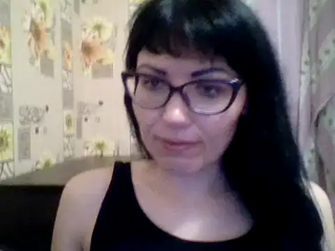 Snapshot of CharmingCat321 chatting on January 11, 4:25 pm CharmingCat321 online show from January 11, 4:25 pm