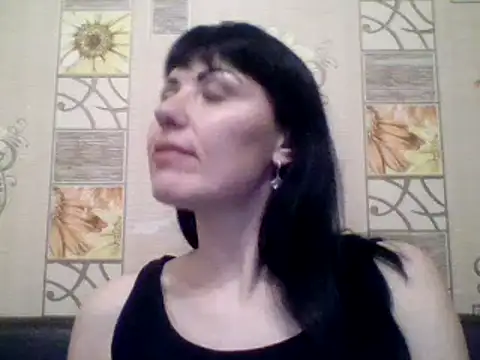Snapshot of CharmingCat321 chatting on January 15, 12:47 pm CharmingCat321 online show from January 15, 12:47 pm
