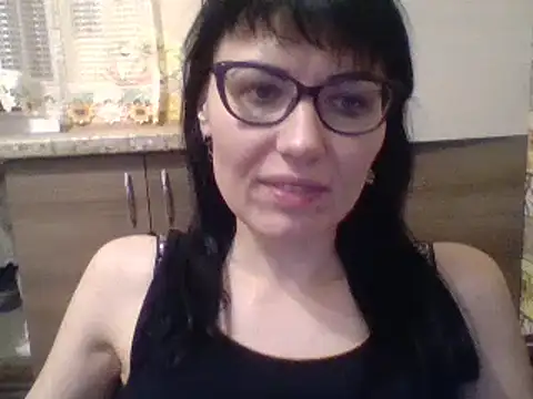 Snapshot of CharmingCat321 chatting on January 21, 10:51 pm CharmingCat321 online show from January 21, 10:51 pm