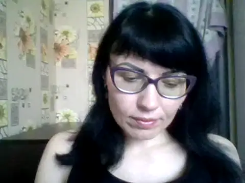 Snapshot of CharmingCat321 chatting on January 25, 10:08 am CharmingCat321 online show from January 25, 10:08 am