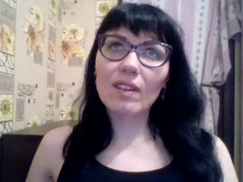 Snapshot of CharmingCat321 chatting on January 25, 2:36 pm CharmingCat321 online show from January 25, 2:36 pm
