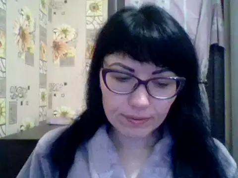 Snapshot of CharmingCat321 chatting on February 1, 2:16 am CharmingCat321 online show from February 1, 2:16 am
