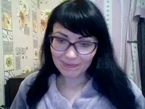 Snapshot of CharmingCat321 chatting on February 1, 5:49 am CharmingCat321 online show from February 1, 5:49 am