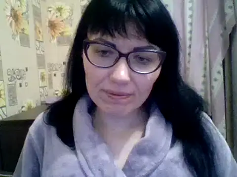 Snapshot of CharmingCat321 chatting on February 1, 9:19 pm CharmingCat321 online show from February 1, 9:19 pm