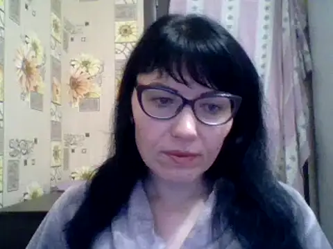 Snapshot of CharmingCat321 chatting on February 2, 4:05 am CharmingCat321 online show from February 2, 4:05 am