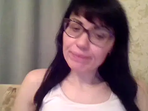 Snapshot of CharmingCat321 chatting on February 12, 8:40 pm CharmingCat321 online show from February 12, 8:40 pm