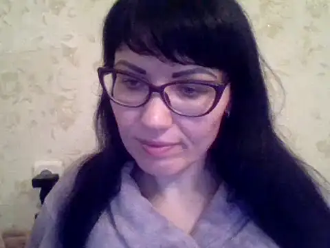 Snapshot of CharmingCat321 chatting on February 14, 8:15 pm CharmingCat321 online show from February 14, 8:15 pm